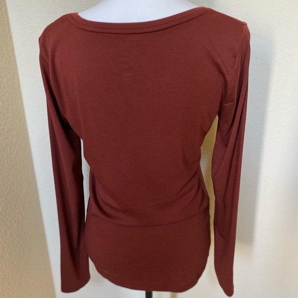 A New Day Long Sleeve V-Neck Top - Picture 4 of 5